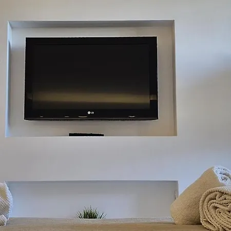 Peixe And Barco Studio's *